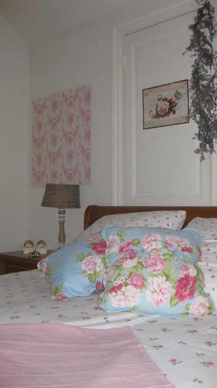 Bed and Breakfast Domaine La Rose Caylus Zimmer foto